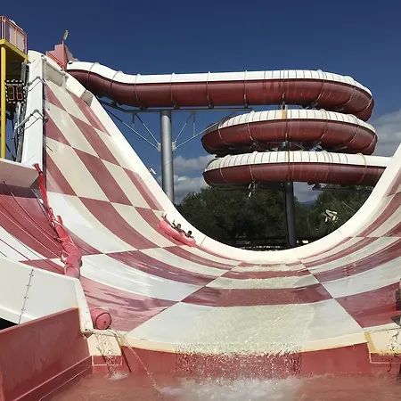 107 Tatralandia Village Сasa de vacaciones *